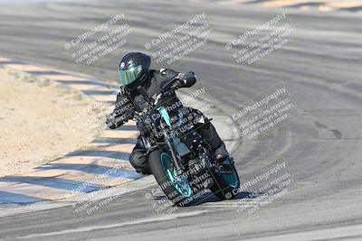 media/Dec-01-2025-Moto Forza (Mon) [[2daa91e15f]]/2-Intermediate Group/Session 2 (Turns 9 and 10)/